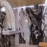دو لا بيه فندق