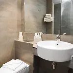 De La Paix 3*