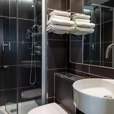 Hotell De La Paix