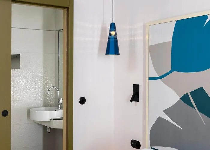 De La Paix Szálloda 3*