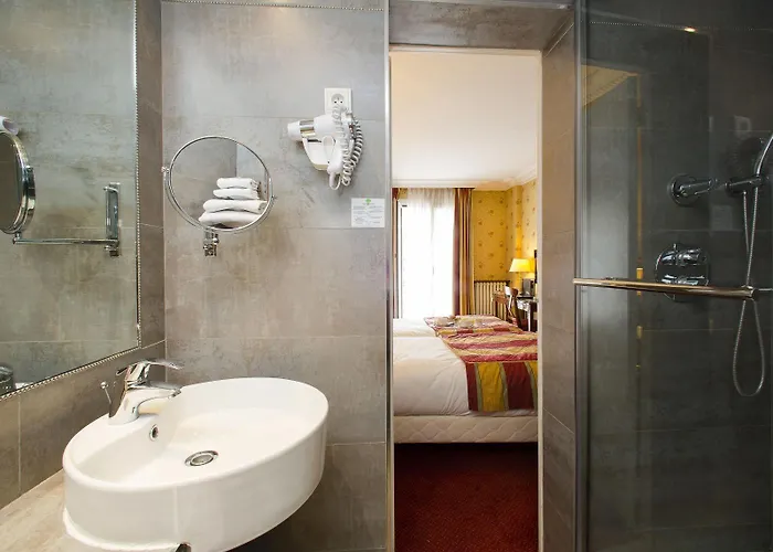 De La Paix Szálloda 3*